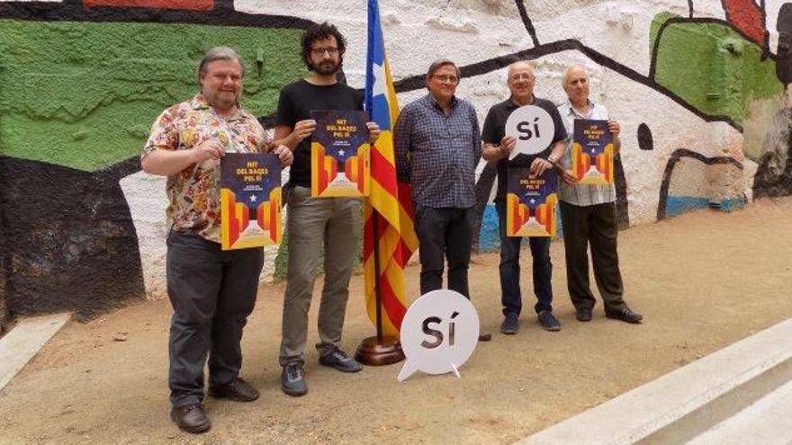 Membres de les entitats independentistes al territori, en la presentació d&#039;ahir de la Nit del Bages pel Sí