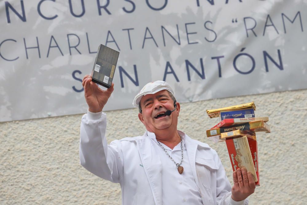 Orihuela celebra San Antón con el concurso de charlatanes, bendición y distinciones