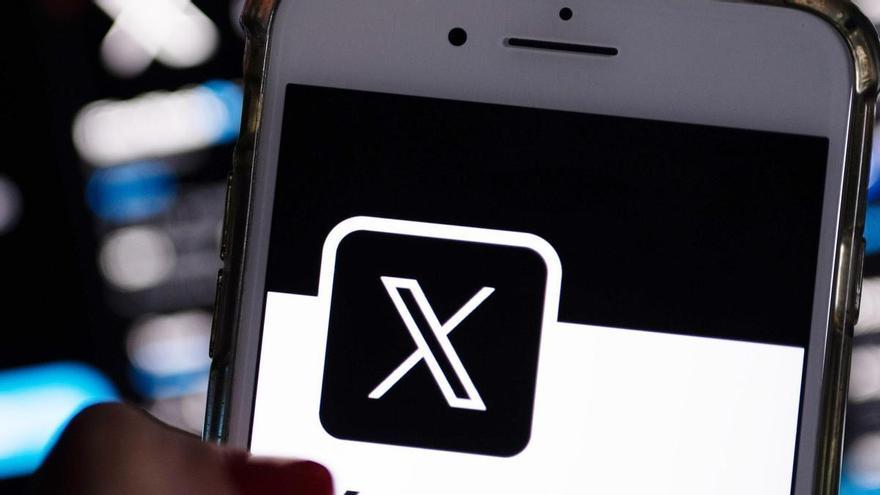 Grok, la nueva herramienta de X que revoluciona las redes