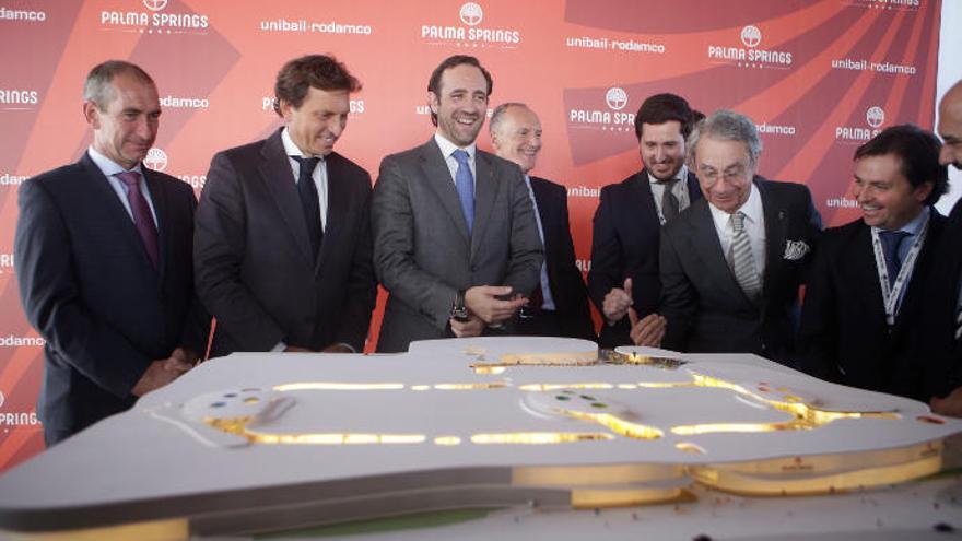 Mateo Isern, exalcalde de Palma, y el expresidente José Ramón Bauzá durante la presentación del proyecto.