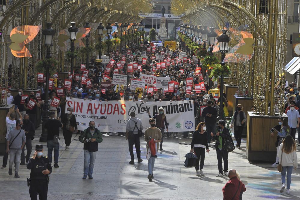 Protesta de la hostelería malagueña por las nuevas restricciones 'Sin ayudas nos arruinan"