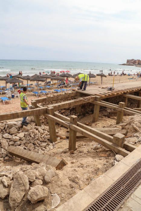 Obras de reforma del paseo de  la playa de La Mata