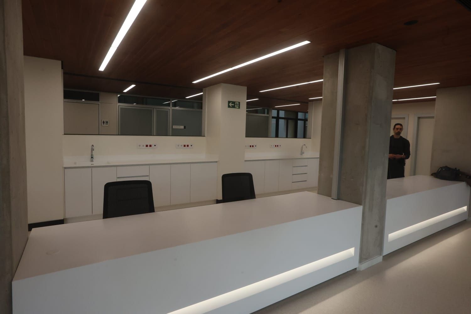 El nuevo centro de consultas externos del hospital Clínico comienza a funcionar.