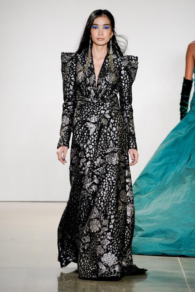 Tadashi Shoji