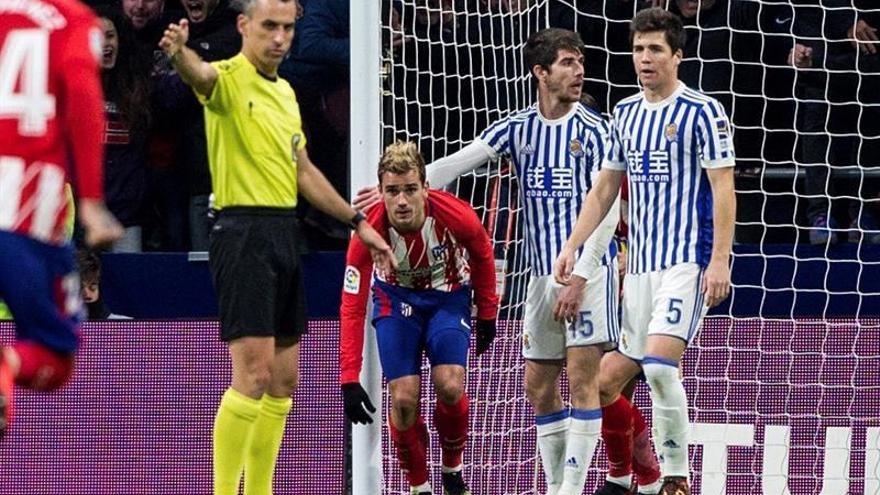 El Atlético remonta ante la Real Sociedad