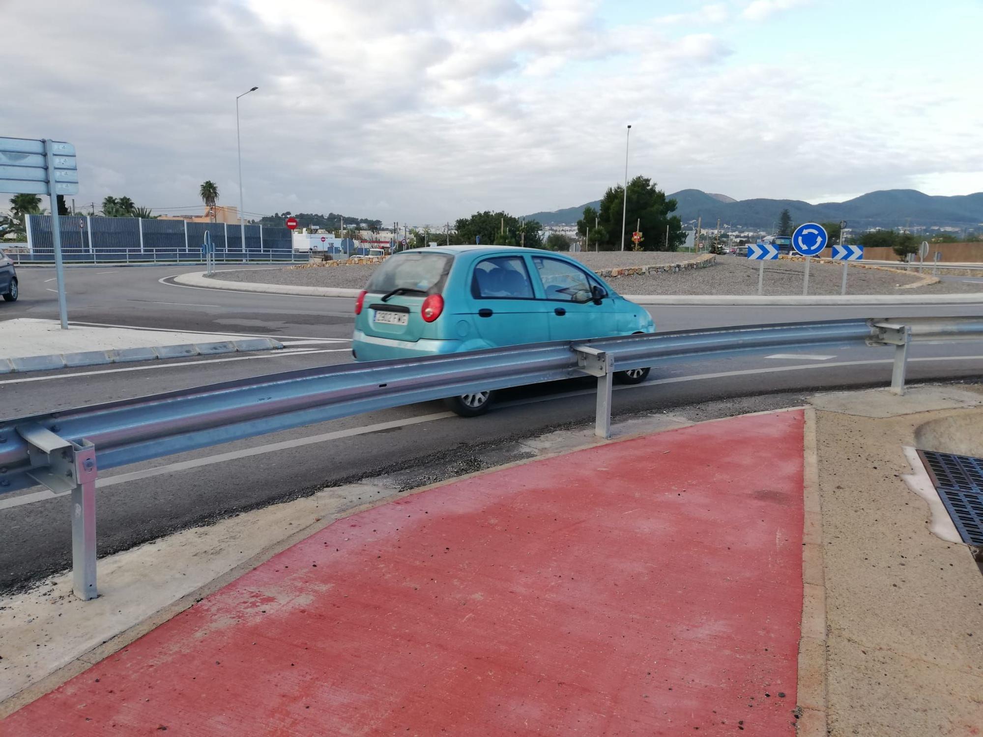 El carril bici más absurdo de Ibiza