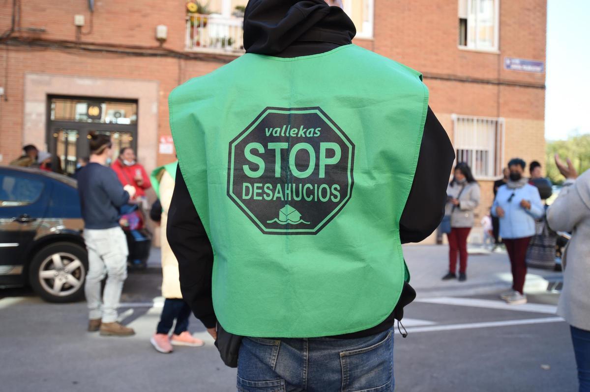 Archivo - Un activista de Stop Desahucios