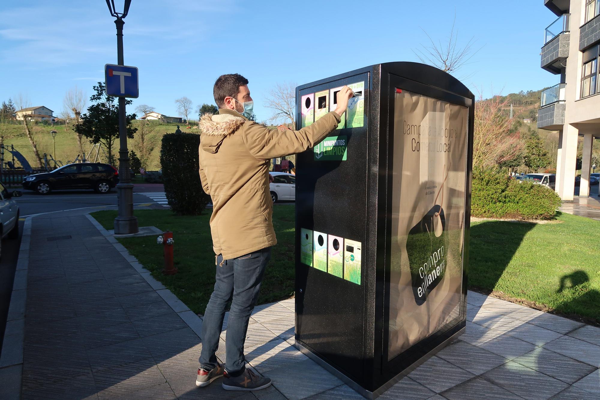 Discos, cápsulas de café, corchos o bombillas: así son los minipuntos limpios de reciclaje de Llanera