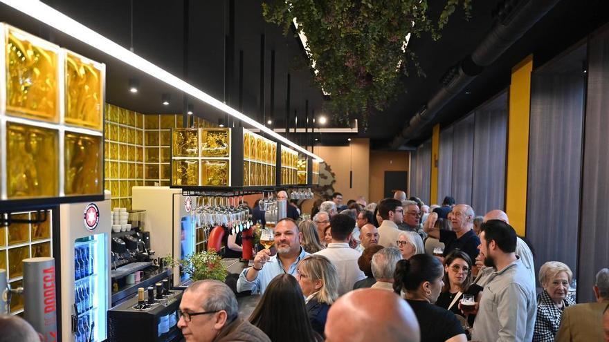 Fotogalería | Más de 150 invitados dan la bienvenida al nuevo local gastronómico con el sello de Javier Cardenal