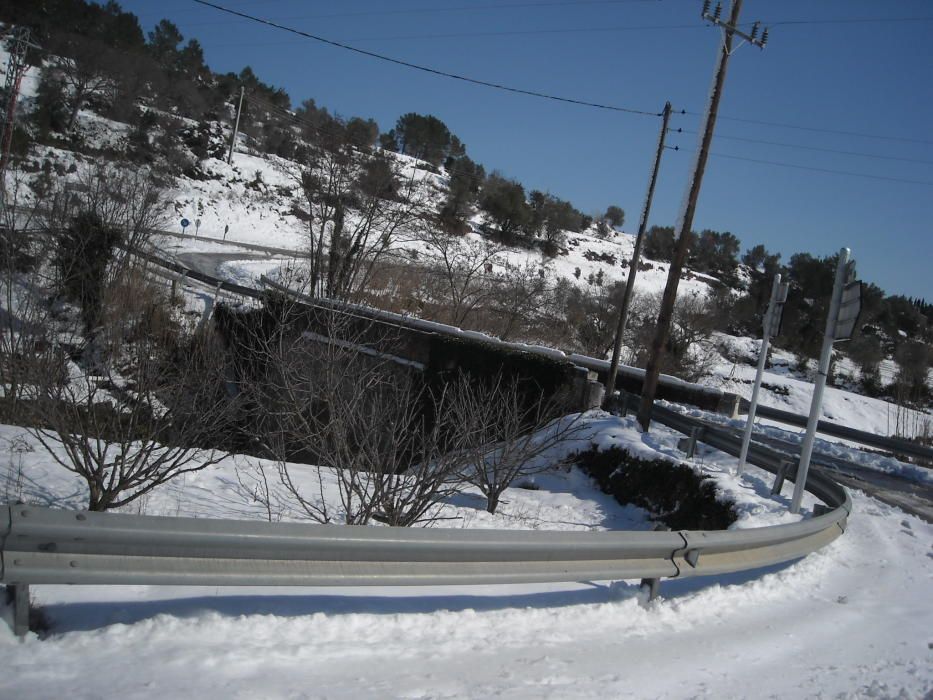 La neu va emblanquinar tota la comarca