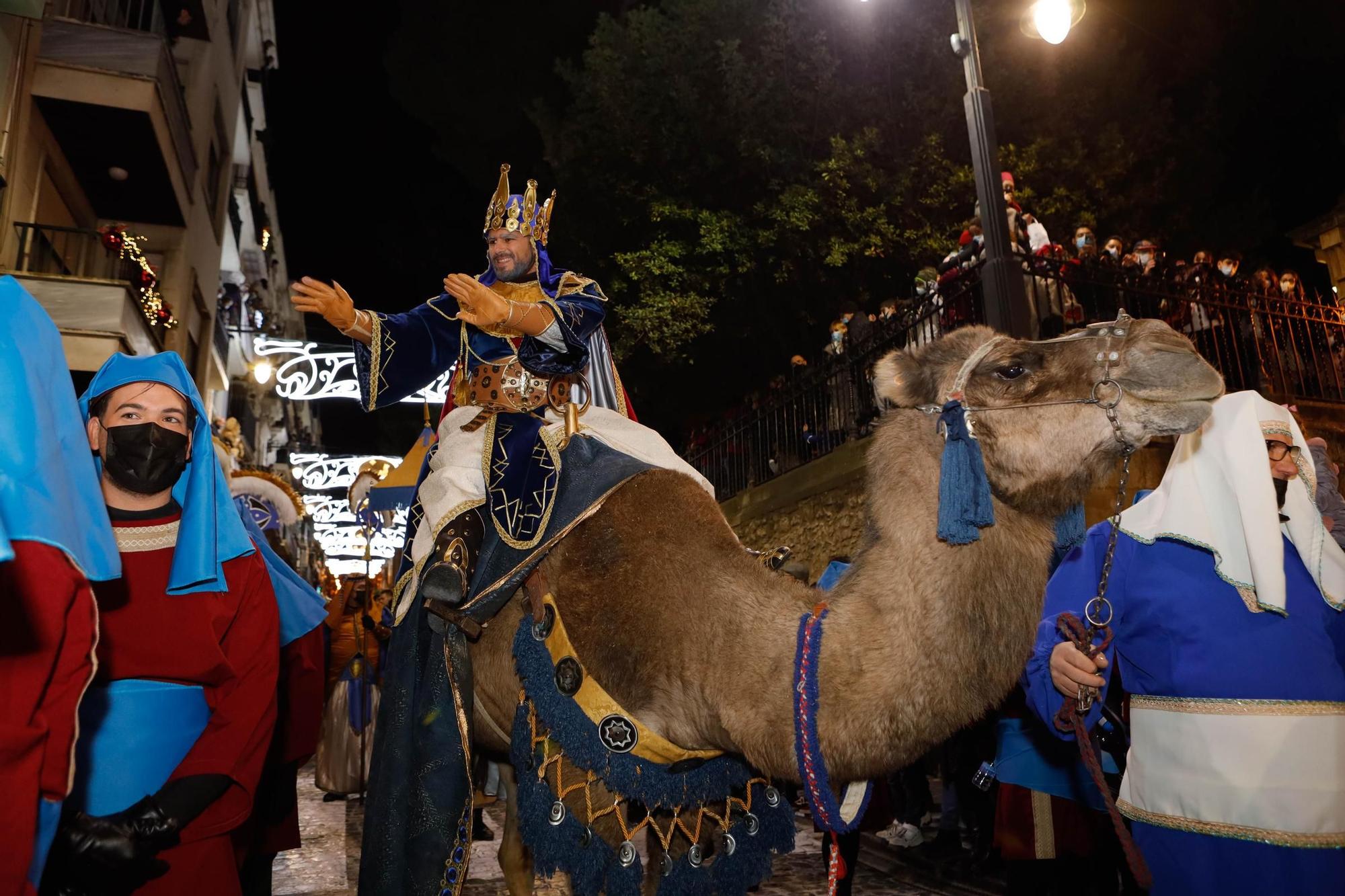 Sin abrazos  a los Reyes magos de Alcoy