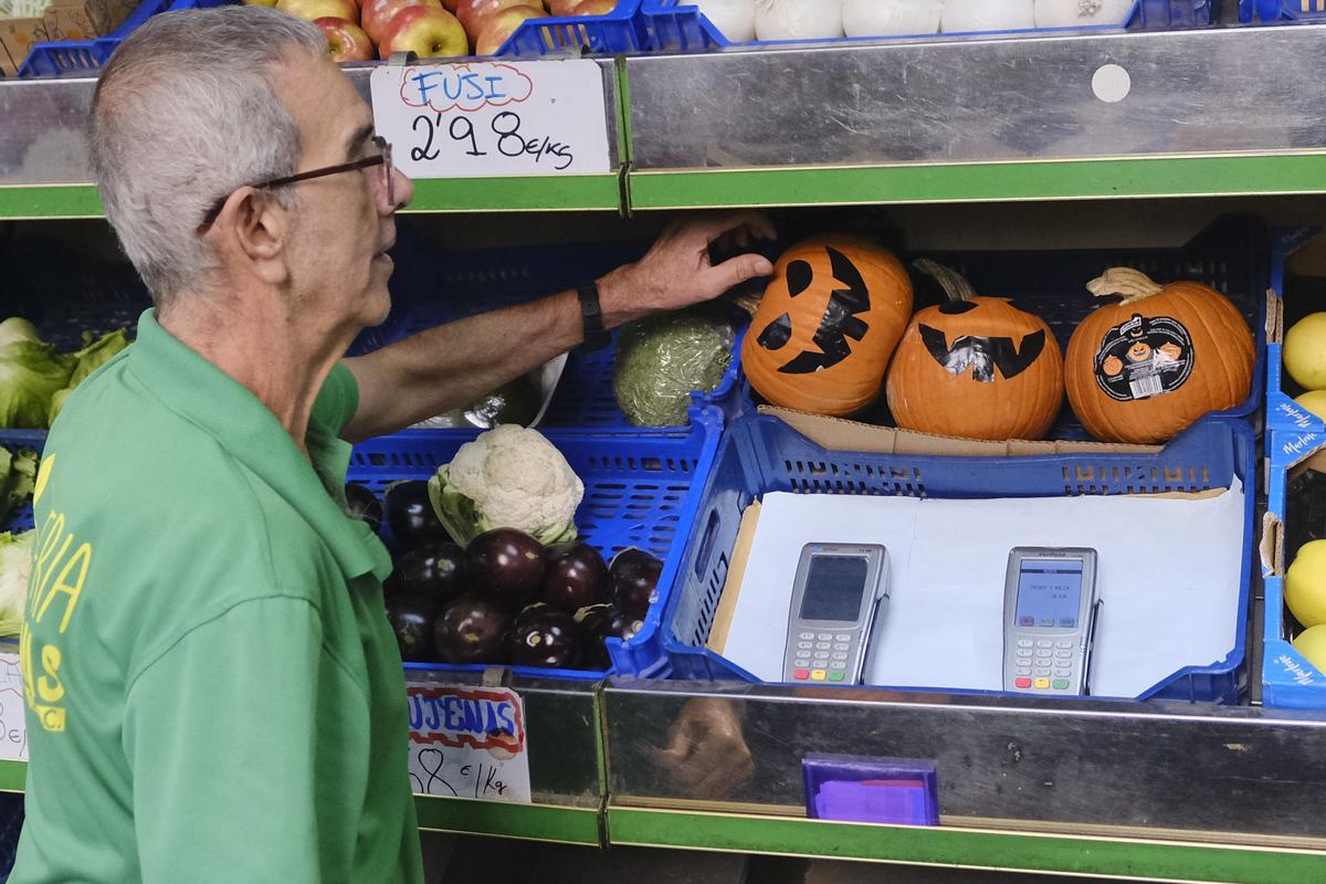 Castañas y calabazas en un mercado