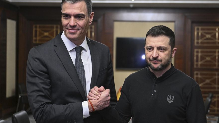 Sánchez habla con Zelenski y le da su apoyo ante la cumbre de Putin y Trump: &quot;Nada sobre Ucrania sin Ucrania&quot;