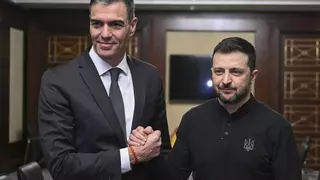 Sánchez habla con Zelenski y le da su apoyo ante la cumbre de Putin y Trump: "Nada sobre Ucrania sin Ucrania"