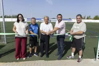 Ochavillo del Río estrena césped artificial y nuevos equipamientos en su campo de fútbol