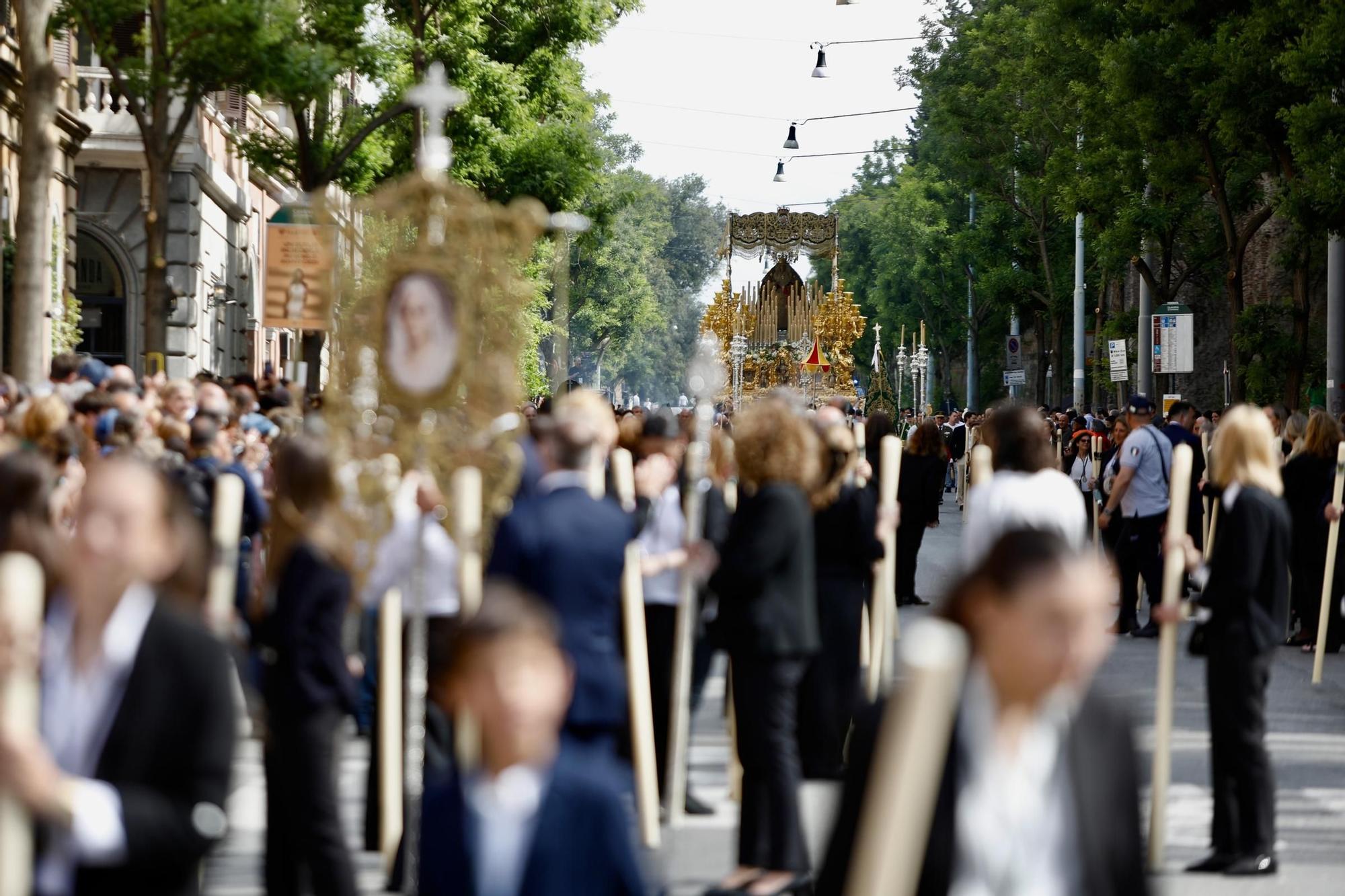 Procesión de la Virgen de la Esperanza por el Jubileo de las Cofradías