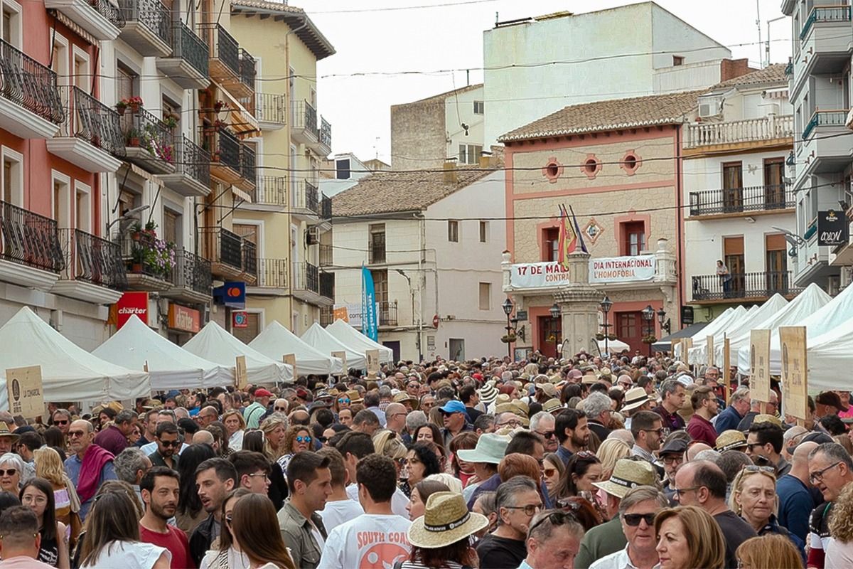 La Mostra de Terres dels Alforins llena la Font de la Figuera