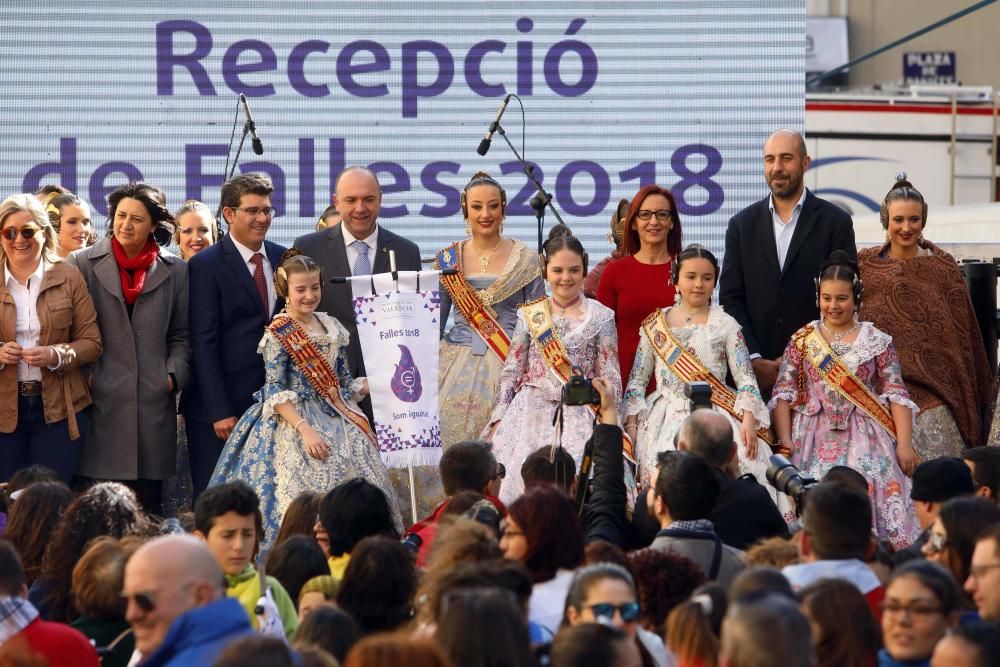 Entrega de estandartes de la Diputación a las Fallas