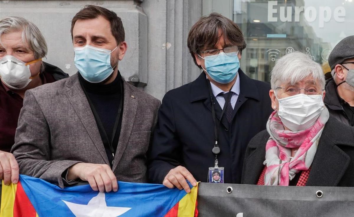 Antoni Comín, Carles Puigdemont y Clara Ponsatí.