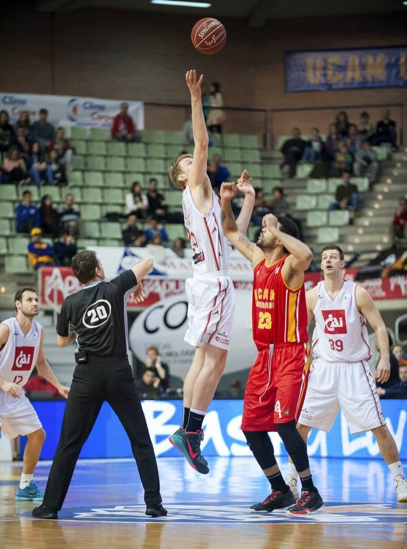 Fotogalería del CAI contra el UCAM