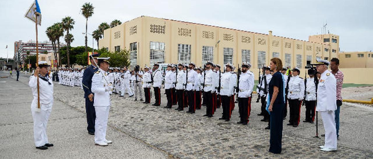 La ministra de Defensa, María Dolores de Cospedal, en su reciente visita a la Base Naval.|