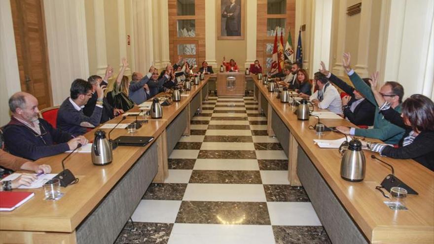 PP y Cs aprueban una bajada del IBI en Cáceres que PSOE y Podemos rechazan por ser demagógica