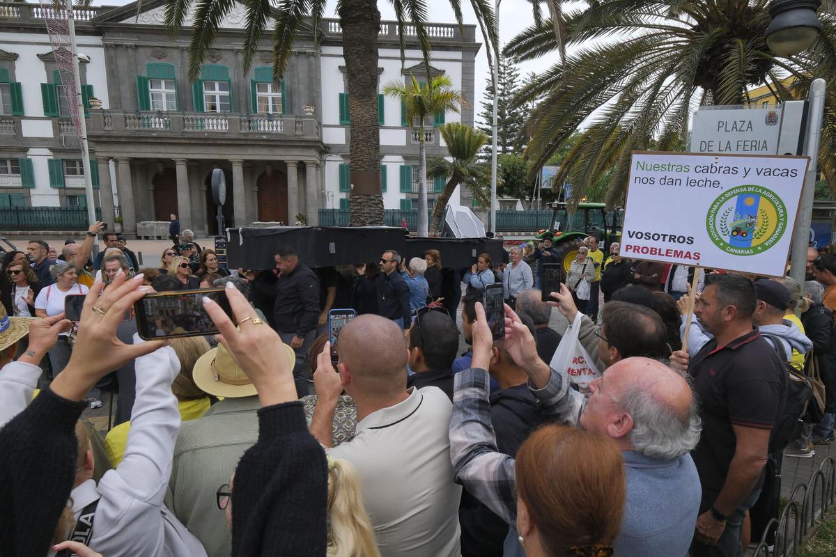 Protesta del sector primario de Gran Canaria contra el acuerdo UE-Mercosur