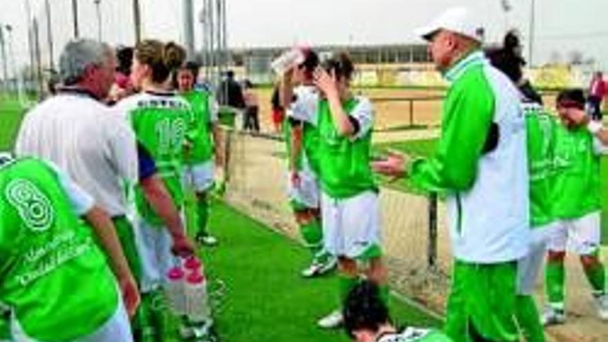 El Extremadura femenino conocerá hoy a sus rivales