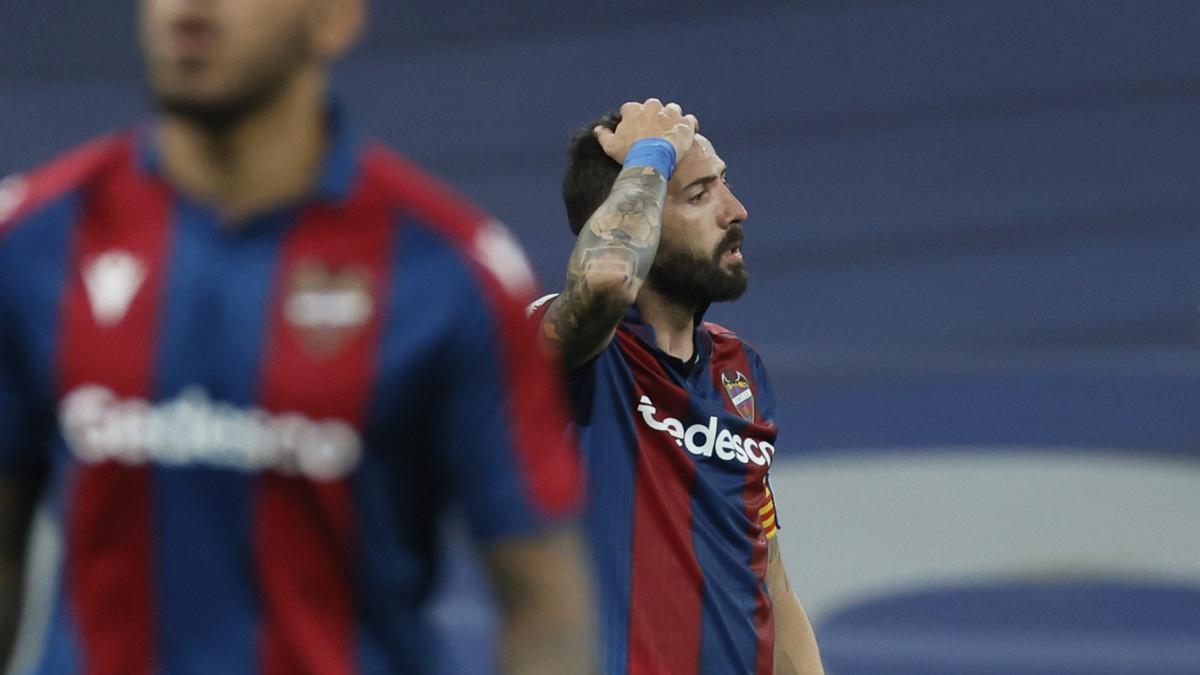 El Levante consumó su descenso en el Santiago Bernabéu.