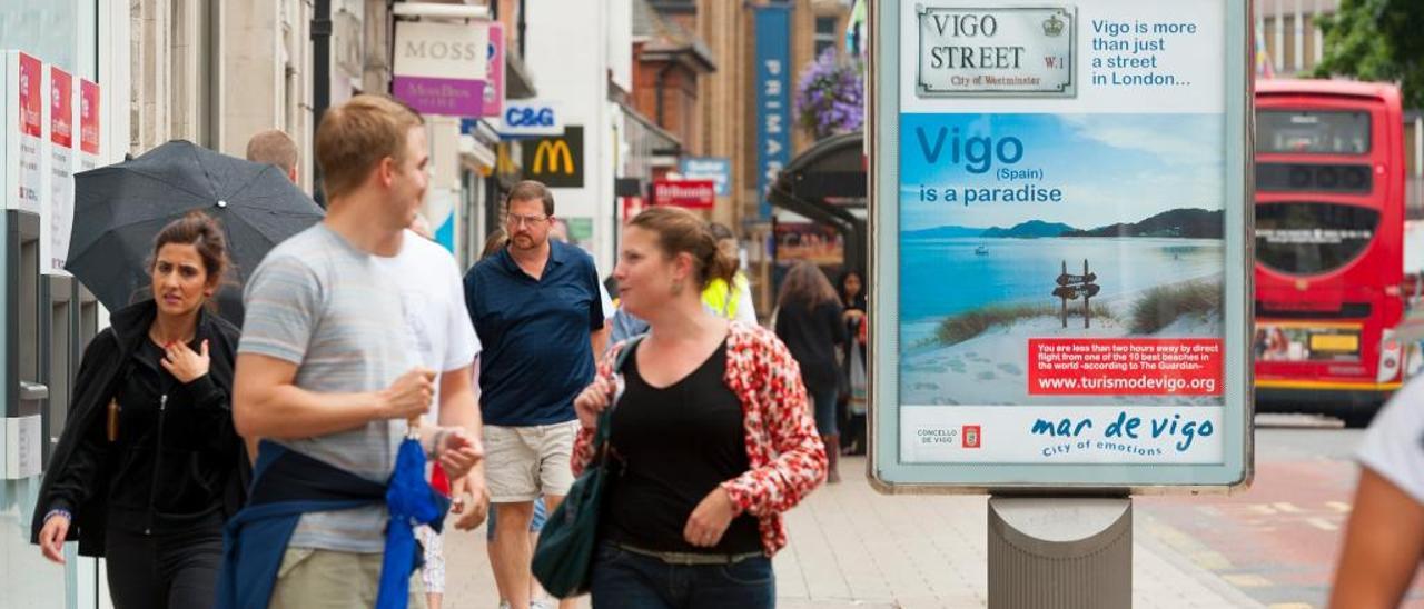 Uno de los carteles con los que el Concello llegó a promocionar Vigo en Londres. // FDV