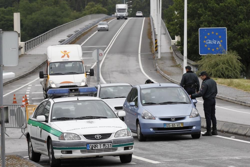 Cierre de fronteras con Portugal | Hasta 3 kilómetros de retenciones en el puente internacional de Tui