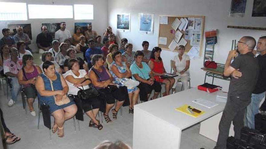 Asamblea de trabajadores  de Conservas Alonso  //Gonzalo Núñez