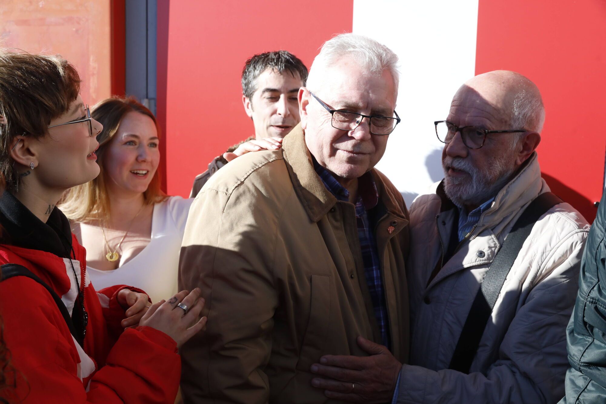 Enzo Ferrero descubre la puerta 11 de El Molinón