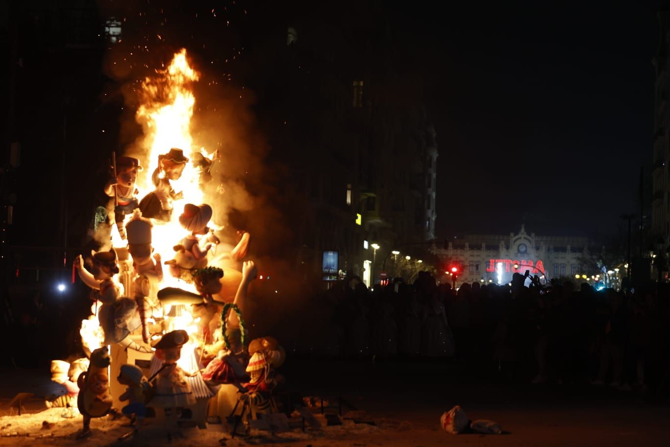 Así ha sido la Cremà de la falla municipal infantil