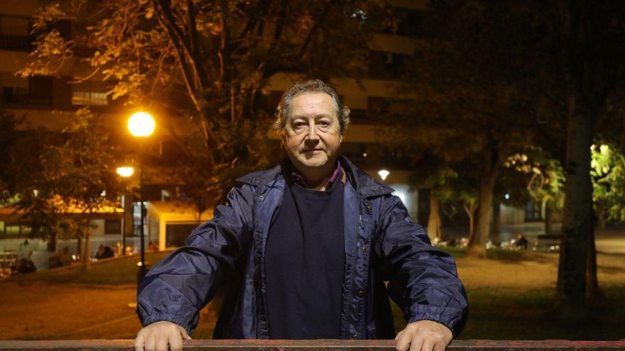 Juan Andrés González, uno de los trabajadores de CAF que estuvo en contacto con el amianto, ayer. | EL PERIÓDICO