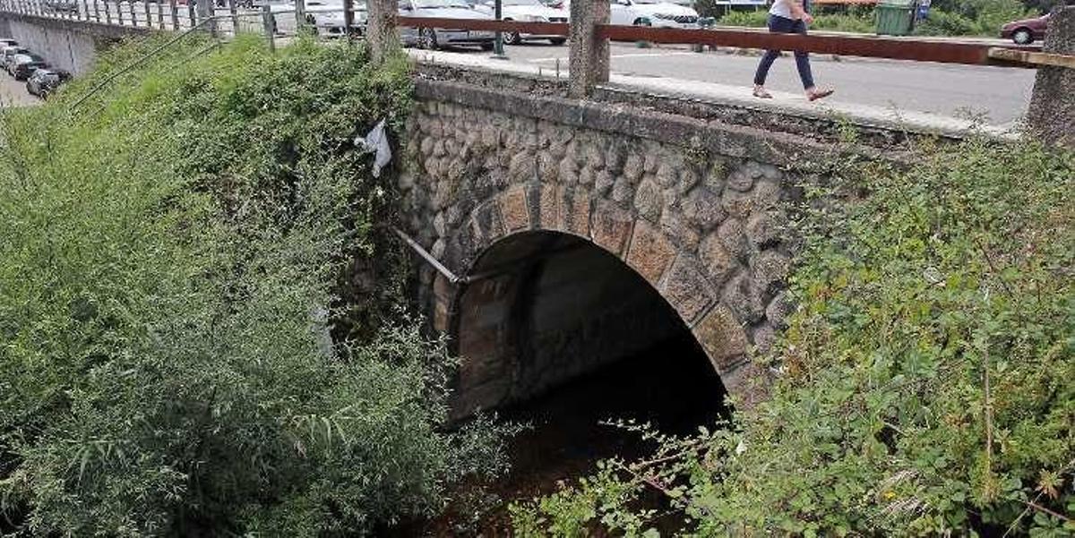 El Lagares recupera atractivo con un nuevo tramo de paseo, pozas y una senda ciclista