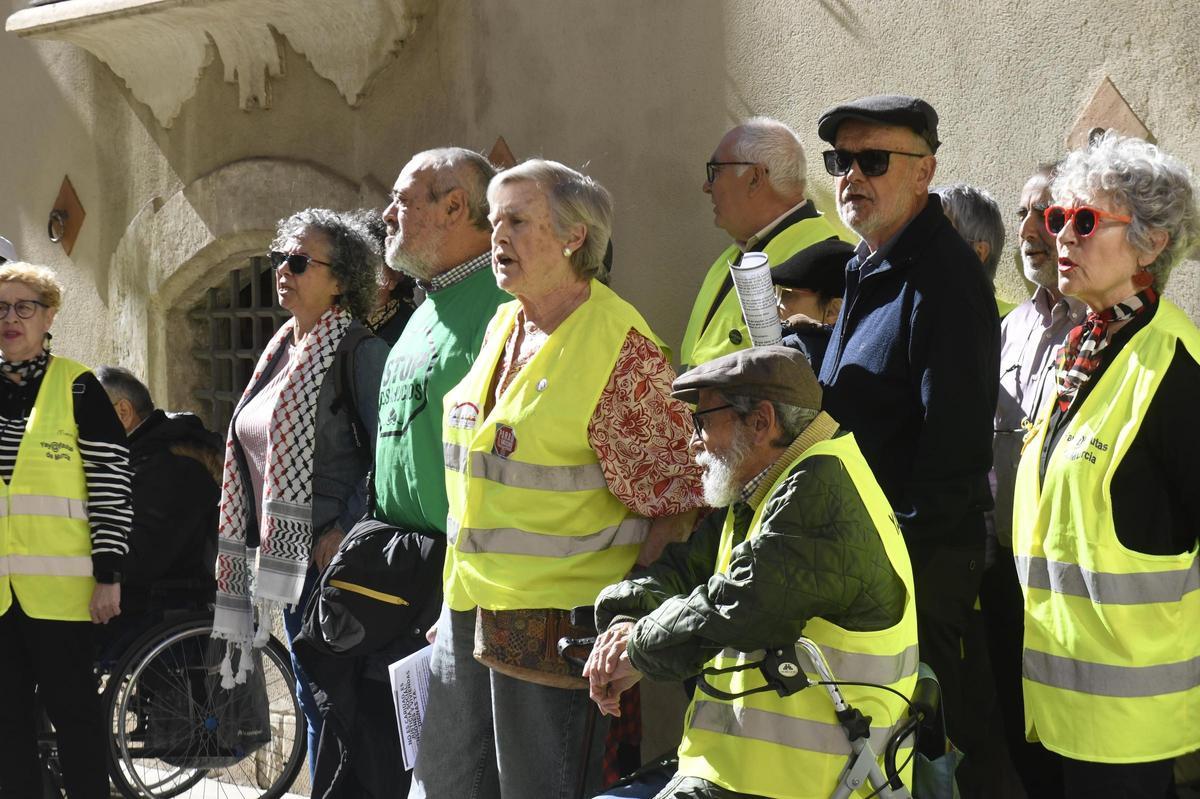 Un momento de la concentración en la Plaza Fontes de Murcia este sábado.