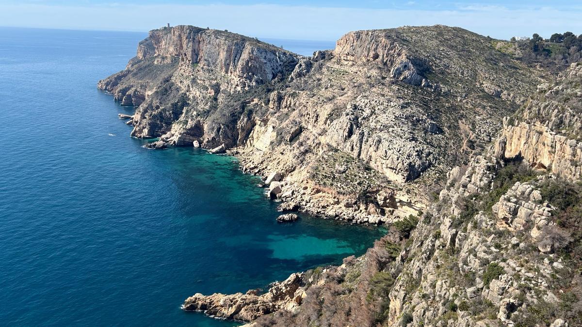 El impresionante acantilado donde ha tenido lugar el rescate