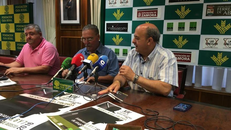 Acto de presentación del programa en la sede de Caja Rural