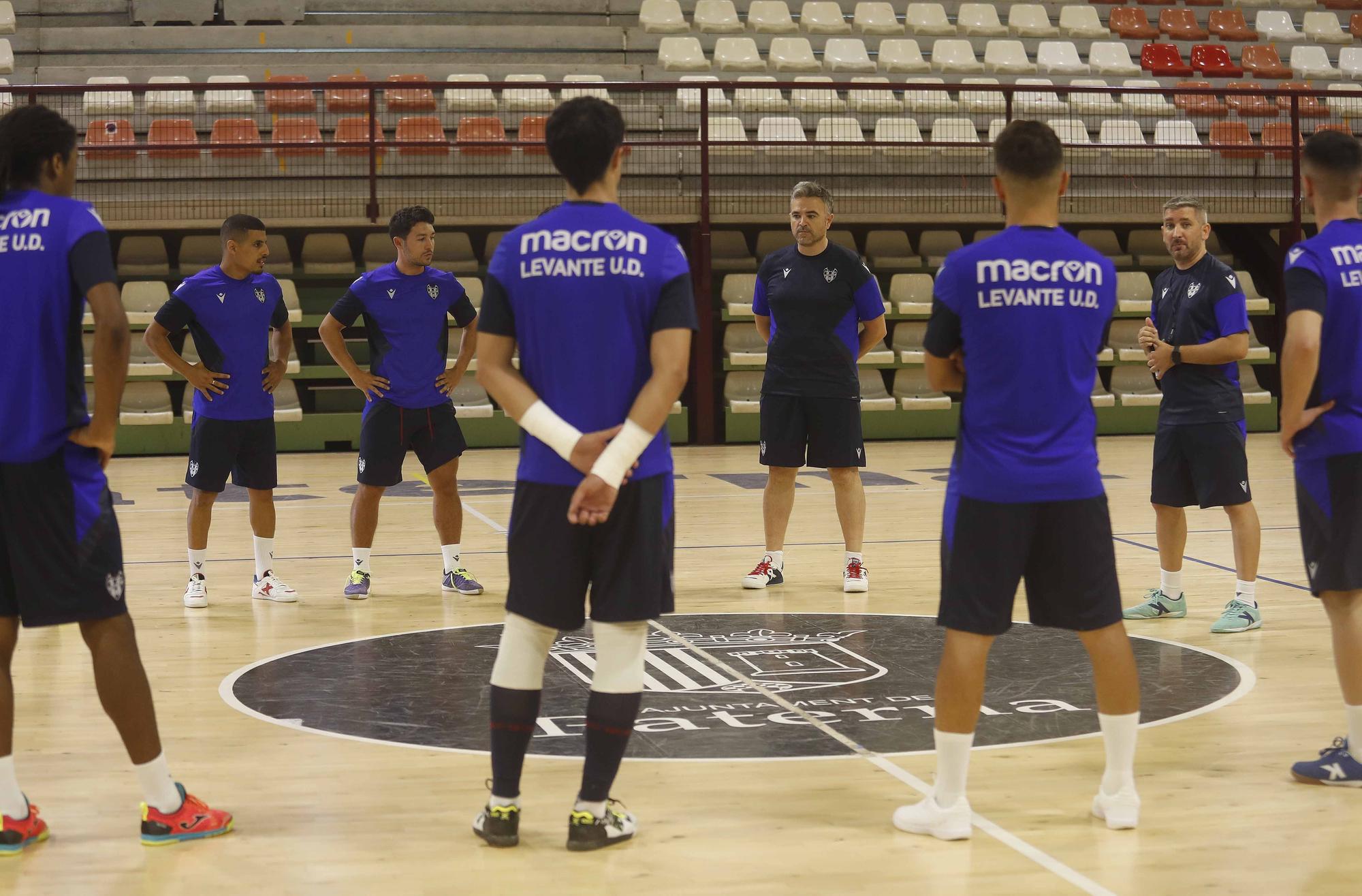 Primera sesión de trabajo para el Levante UD FS