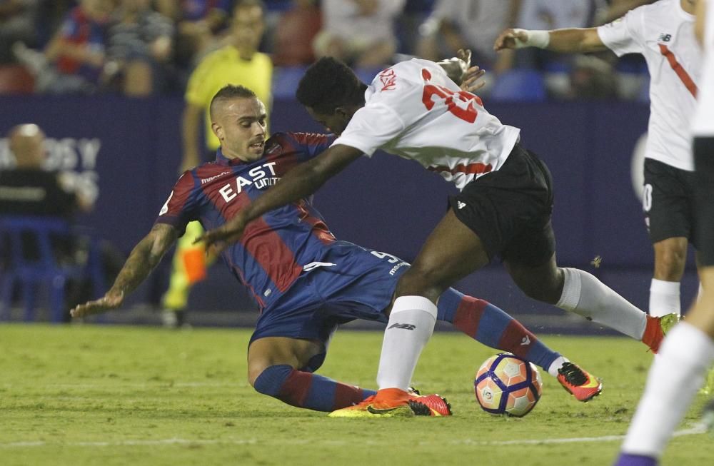 Las mejores imágenes del Levante - Sevilla Atlético