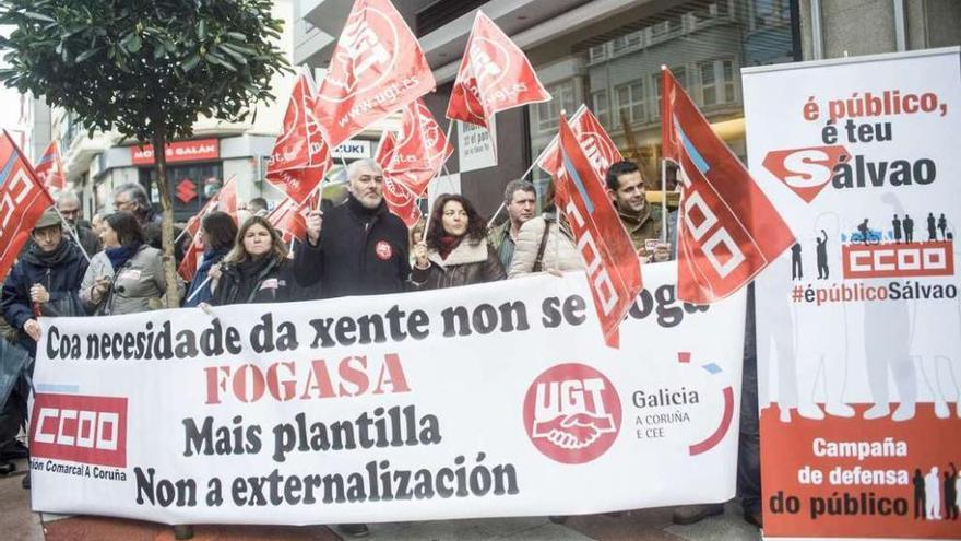 Una de las protestas del personal del Fogasa, el año pasado en A Coruña.