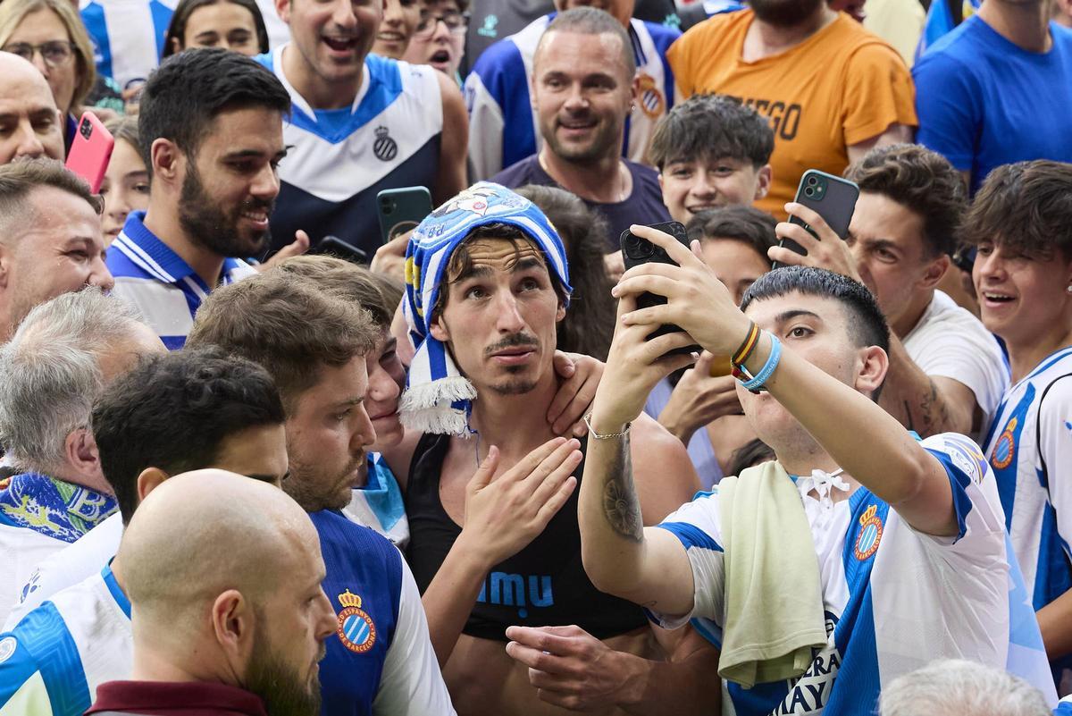 El Espanyol supera al Oviedo y vuelve a Primera División