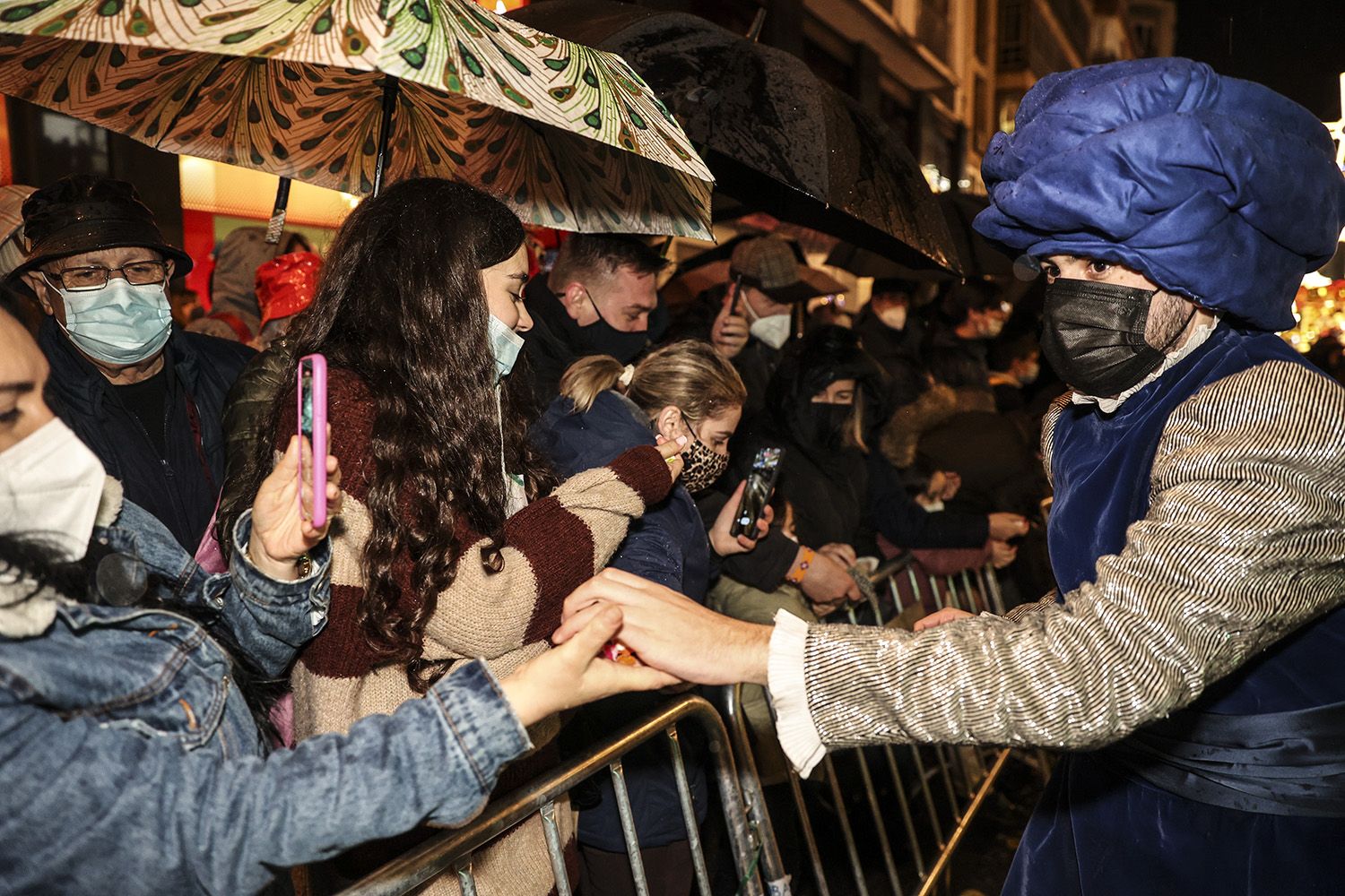 En imágenes: La cabalgata de los Reyes Magos en Oviedo