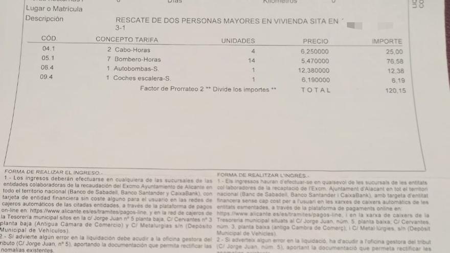 Una de las facturas por el rescate de las dos personas mayores en Alicante.