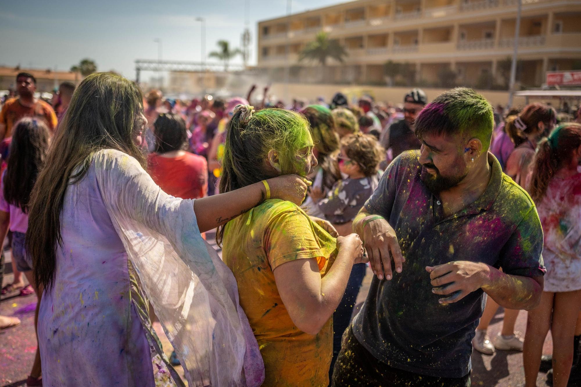 Celebración del Holi en Adeje