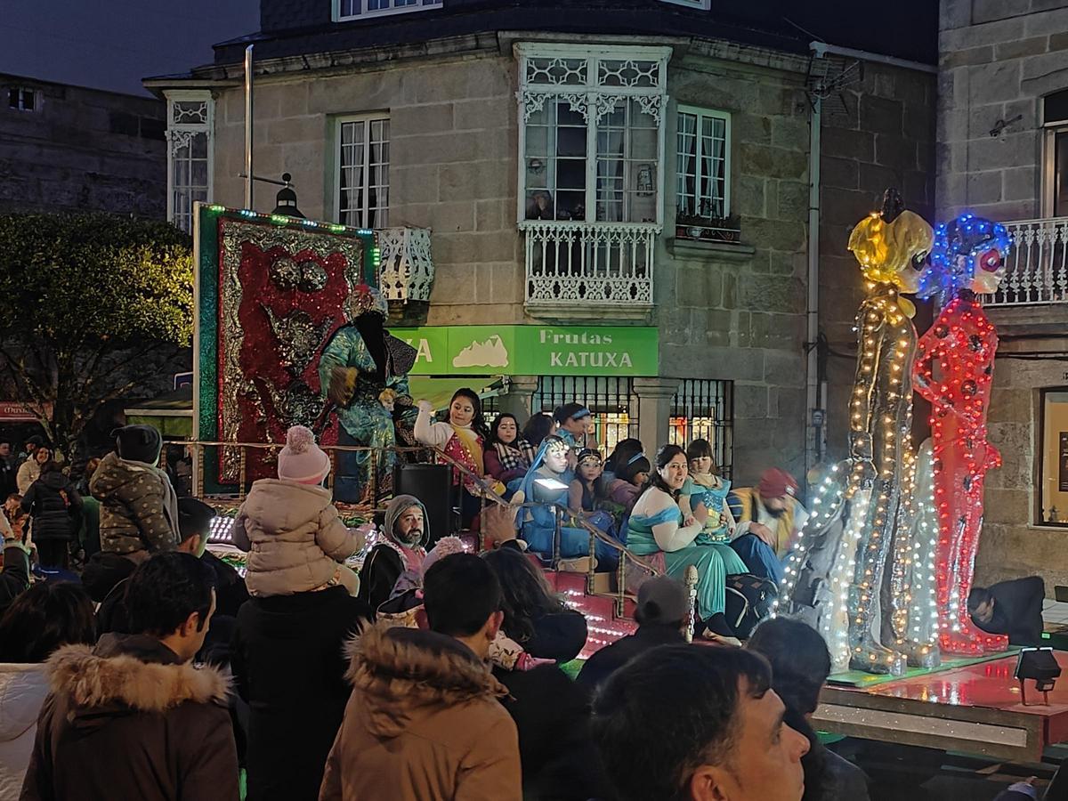 Los Reyes Magos iluminan Moaña