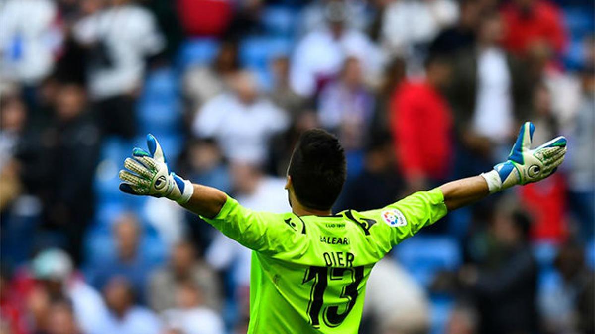 'El show de Oier': La parada que resume el partidazo del portero del Levante en el Bernabéu