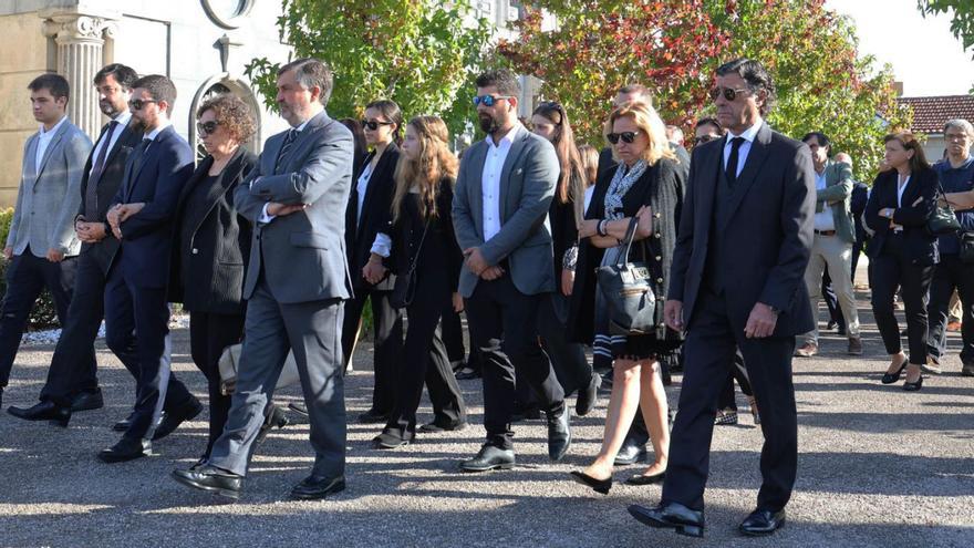 Salvas de aplausos, minuto de silencio y bocinazos en recuerdo de Silveira