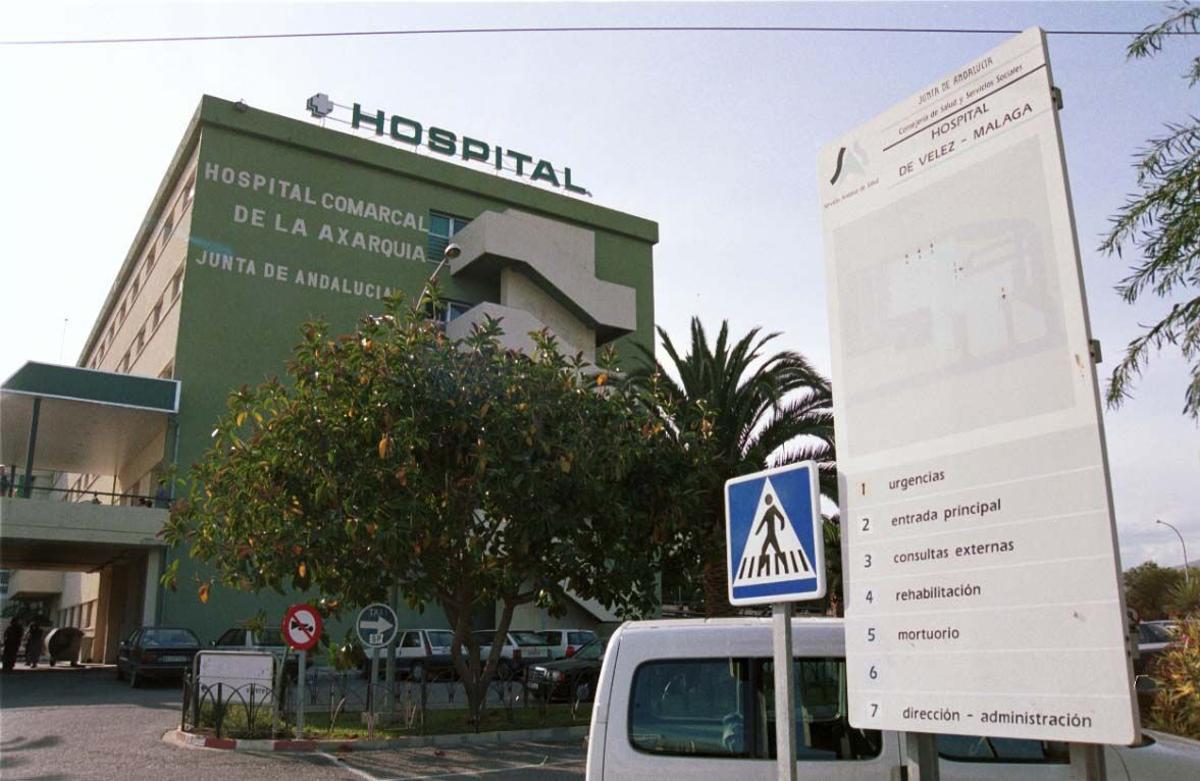 Vélez. Málaga. MLG. Hospital Comarcal de la Axarquía. Fachada y directorio. Hospitales. Comarcal La Axarquía. Fachada. Directorios